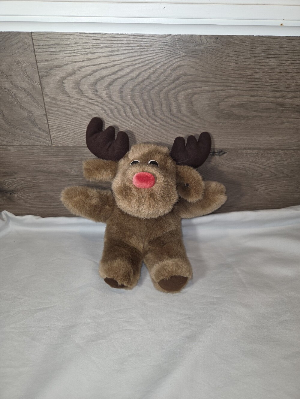 Vintage 1991 Gro-Well Ent. Includes Red Nosed Reindeer Plush